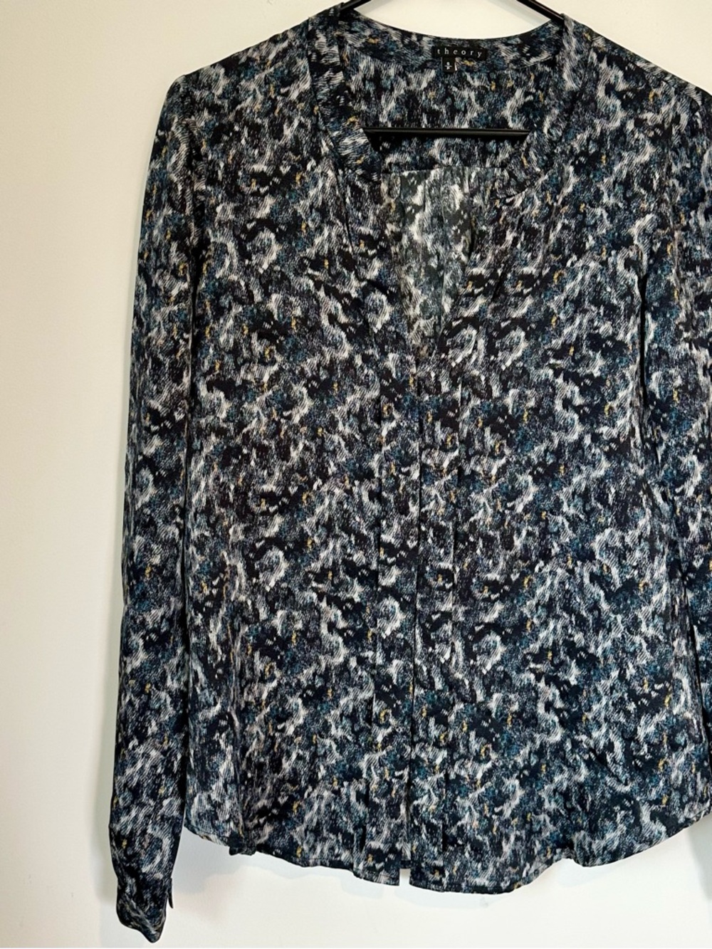 Theory Ruisa Caligula 100% Silk Blouse - Size: Small - Picture 6 of 11
